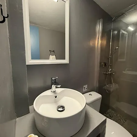 Urban Apartment Tinos
